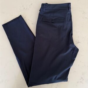 Lululemon Slim Fit Navy Pants 31x32 Excellent Condtion